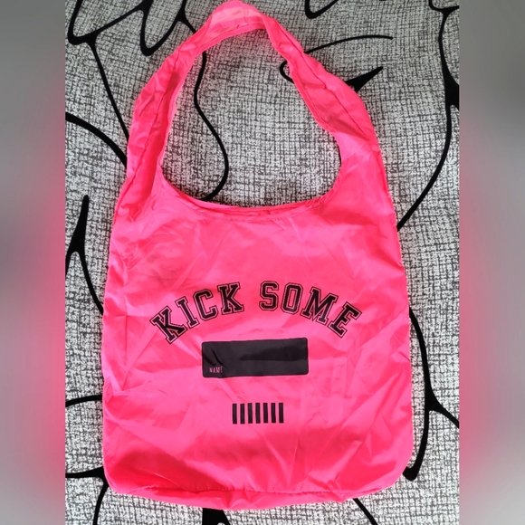 NWT Victoria's Secret Sport Gym Bag - Picture 1 of 7